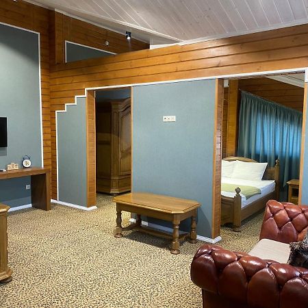 Guest House Chalet Taraz Zewnętrze zdjęcie