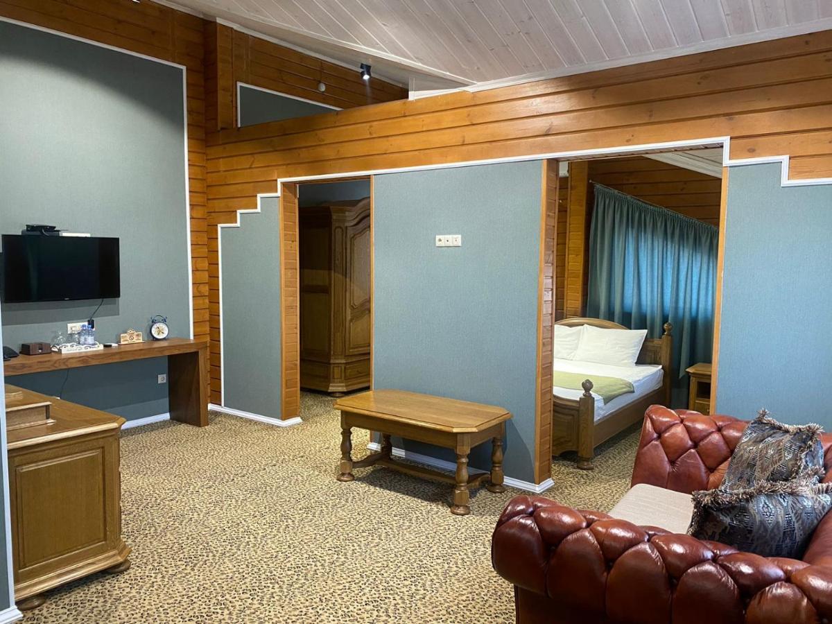 Guest House Chalet Taraz Zewnętrze zdjęcie