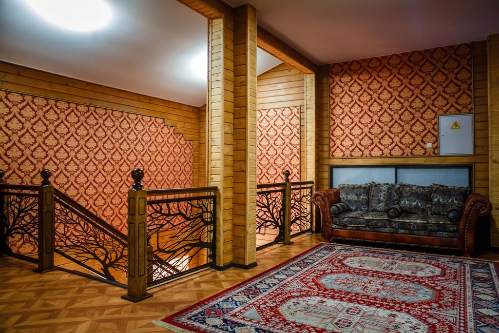 Guest House Chalet Taraz Zewnętrze zdjęcie