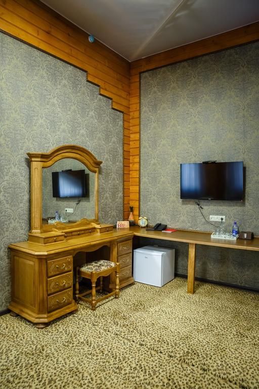 Guest House Chalet Taraz Zewnętrze zdjęcie